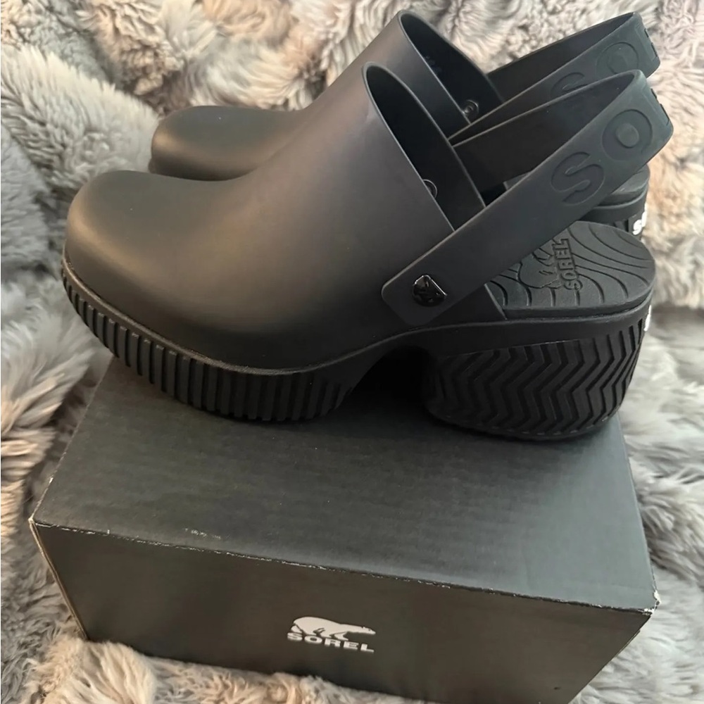 Sorel Women's Black Platform Mules